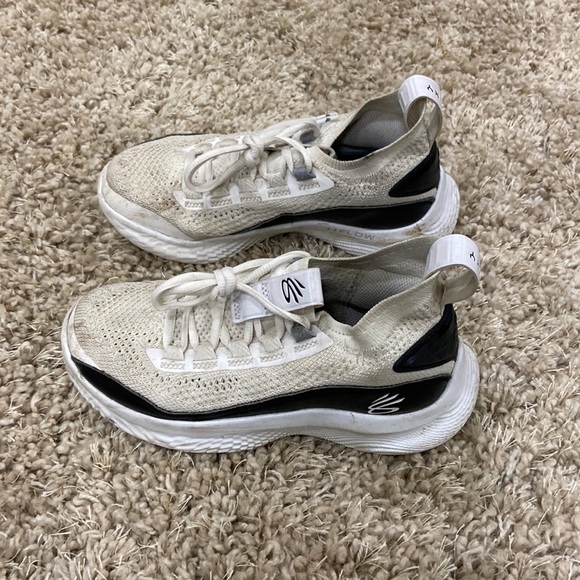 stephen curry shoes youth size 4